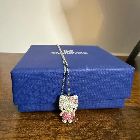 Swarovski Hello Kitty Necklace - Picture 1 of 8